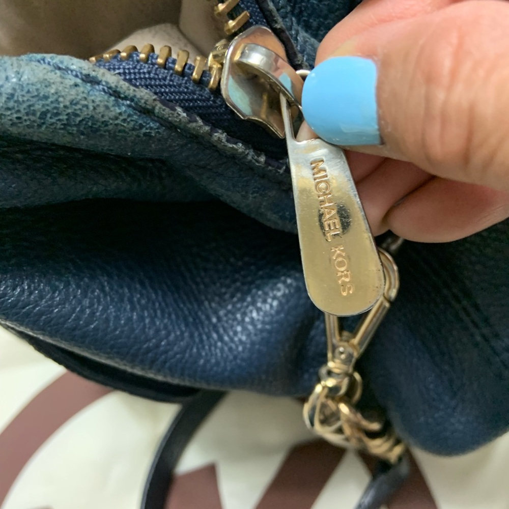 MICHAEL KORS BAG - Picture 6 of 7